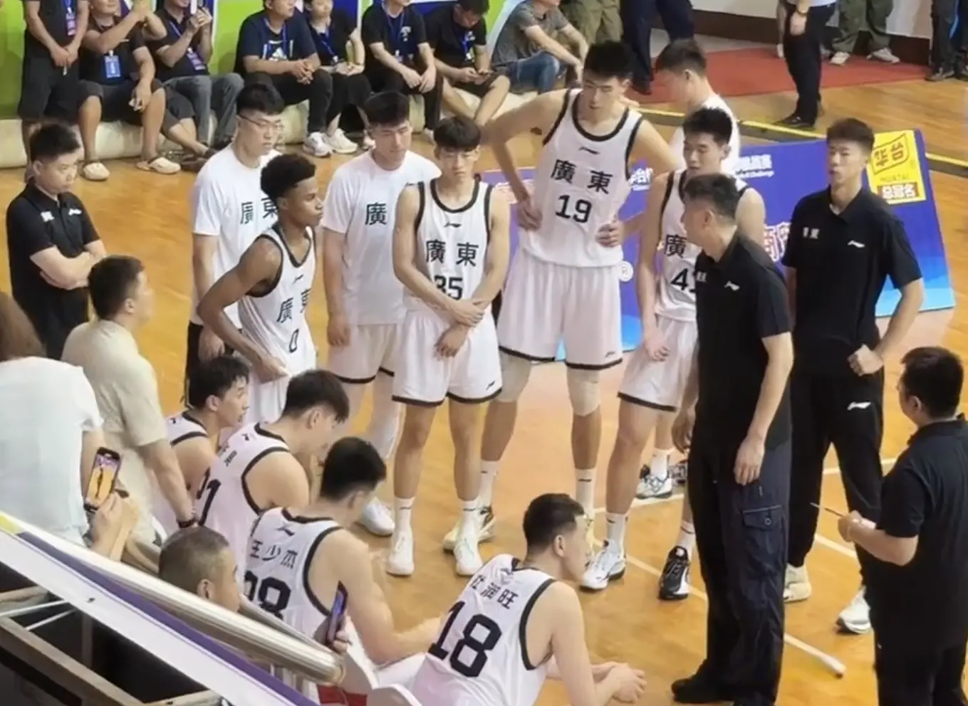 cn, 靠老将周鹏