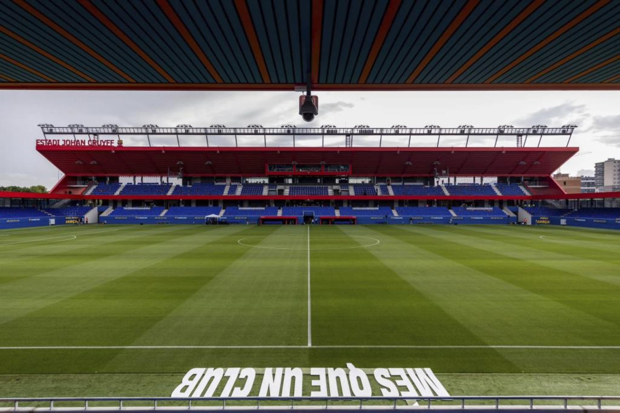 日上午, 巴萨对阵瓦