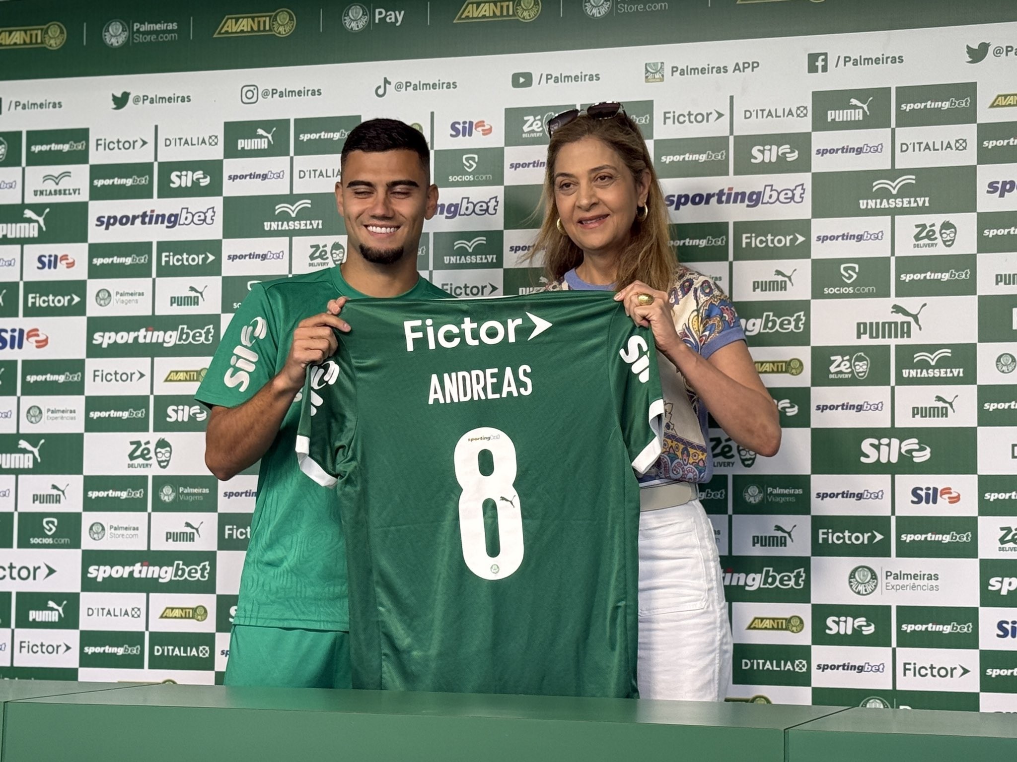 回归巴西加, 曾在曼联