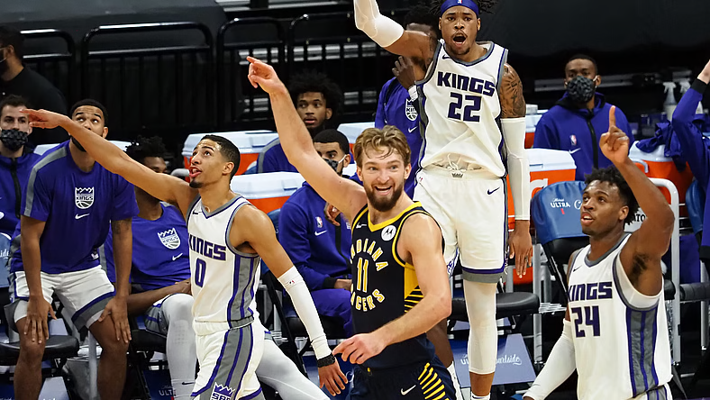 以底薪签下, 且国王队 以底薪签下, 且国王队